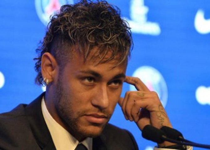 PSJ-də Neymar qısqanclığı: 222 milyon bəs etmədi PSJ-də Neymar qısqanclığı: 222 milyon bəs etmədi