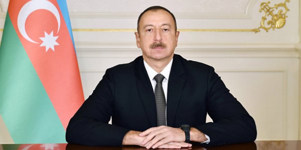 Prezident jurnalistlərə təbrik ünvanladı