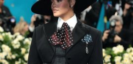 Rihanna növbəti dəfə ana olacaq