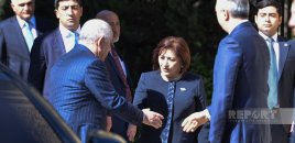 Dövlət və hökumət rəsmiləri Fəxri xiyabanı ziyarət ediblər