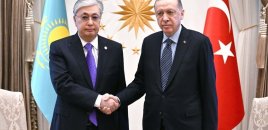 Türkiyə və Qazaxıstan liderlərləri ikitərəfli məsələləri müzakirə ediblər