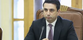 Simonyan: Ermənistan Rusiya hərbi bazasının ölkədən çıxarılması məsələsini müzakirə etmir