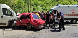 Türkiyədə mikroavtobus avtomobillə toqquşdu