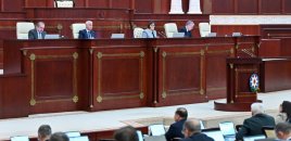 Milli Məclisin plenar iclası başlayıb - 13 məsələ müzakirə ediləcək