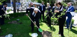 Ukraynanın xarici işlər naziri Zəfər parkını və Şəhidlər xiyabanını ziyarət edib - FOTOLAR