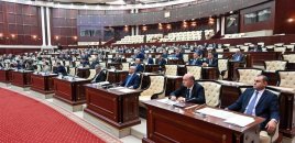 Milli Məclis Naxçıvan Konstitusiyasına çoxsaylı dəyişiklikləri qəbul edib