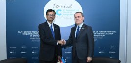 Ceyhun Bayramov banqladeşli həmkarı ilə əməkdaşlığın gücləndirilməsini müzakirə edib