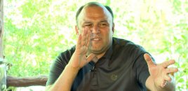 "Balaəliyə mahnı oxumaq yaraşmır" - Meyxanaçı Yaşar 
