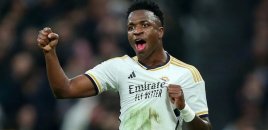 Vinisius "Real Madrid"də nə qədər oynamaq istədiyini açıqladı