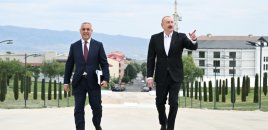 İlham Əliyev Xankəndidəki Zəfər parkında - FOTOLAR