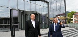 İlham Əliyev “Xankəndi” Biznes Mərkəzinin açılışında iştirak edib