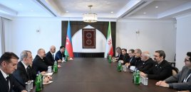 İlham Əliyevlə Pezeşkianın görüşü keçirilir - FOTO