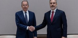 Türkiyə və Rusiya XİN başçıları ikitərəfli məsələləri müzakirə ediblər