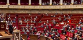 Fransa Milli Assambleyasının üç deputatı istefa verib