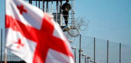 Gürcüstan əcnəbilər üçün qaydaları sərtləşdirir