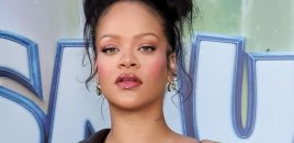 Rihanna övladları ilə qırmızı xalıda - FOTOLAR