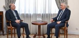 İran səfiri İrəvanda Zəngəzur dəhlizindən danışdı