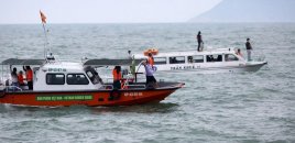 Vyetnamda turist gəmisi aşıb,18 nəfər öldü