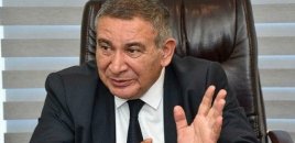 "Elçin Əfəndiyev Azərbaycan ədəbi düşüncəsinin formalaşmasında misilsiz rolu olan bir yazıçıdır"