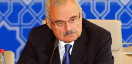 “90 yaşım var, güclə beş addım atıram...” - Artur Rasi-zadə