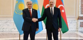 Qazaxıstan Prezidenti Azərbaycan liderini təbrik etdi