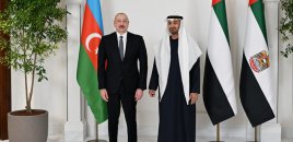 İlham Əliyev BƏƏ Prezidentinə zəng edib