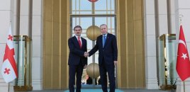 Ərdoğan Kavelaşvili ilə hərbi sahədə əməkdaşlığı müzakirə edib