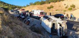Türkiyədə ağır yol qəzası olub, 19 nəfər xəsarət alıb