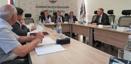 İki vəkilə xəbərdarlıq edildi, birinin fəaliyyəti dayandırıldı