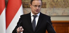 Siyarto: Aİ və Ukrayna Macarıstanda hakimiyyəti dəyişmək istəyir