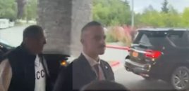 Lavrov Alyaskaya SSRİ yazılmış geyimlə gəldi - VİDEO