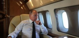 Putinin təyyarəsi Alyaskaya eniş edib