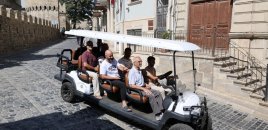 İçərişəhərdə səyahət avtobusları fəaliyyətə başlayıb