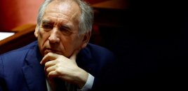 Fransanın Baş naziri parlamentin buraxılması ehtimalını istisna etməyib