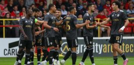Çempionlar Liqası: "Qarabağ" - "Ferentsvaroş" oyunu başlayıb