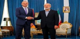 Armen Qriqoryan Laricani ilə görüşüb
