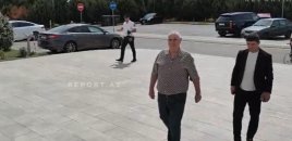 Şərurlu İsfəndiyar məhkəməyə belə gəldi - VİDEO