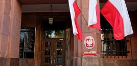 Polşa vətəndaşlarına Belarusdan çıxmağı tövsiyə edib