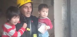 Sumqayıtda yaşayış binasında yanğın oldu, sakinlər təxliyə edildi - VİDEO