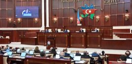 Milli Məclisdə Dövlət Suverenliyi Gününə həsr edilən konfrans başlayıb