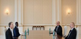 Prezident İlham Əliyev "Brookfield Asset Management" şirkətinin baş icraçı direktoru ilə görüşüb