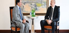 İlham Əliyev “Ares Management” - qlobal investisiya şirkətinin baş icraçı direktoru ilə görüşüb