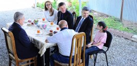 Naftalanda Şəhid Elyəddin Cəfərovun ailəsi ziyarət olunub - FOTOLAR
