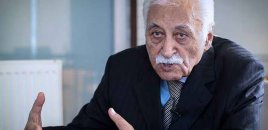 Şair Yavuz Bülent Bakiler vəfat edib