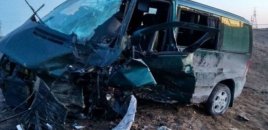 Ağdaşda sərnişin avtobusu qəzaya uğradı - Yaralılar var