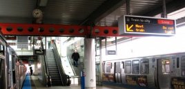 Ağ Ev Çikaqo metrosu üçün 2,1 milyard dolları dondurub