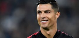 Ronaldo ilk milyarder futbolçu oldu