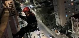Bakıda mənzildə köməksiz vəziyyətdə qalan şəxslər xilas edilib