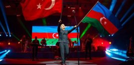Ferhat Göçerin möhtəşəm Bakı konsertindən GÖRÜNTÜLƏR