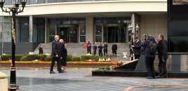 Rəsmilər "Ana harayı" abidəsini ziyarət etdilər - FOTOLAR